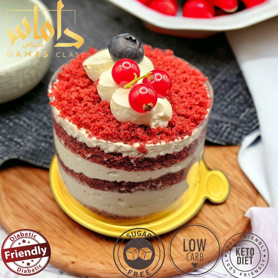 قطعة كيك ريد فيلفيت Red velvet cake piece1